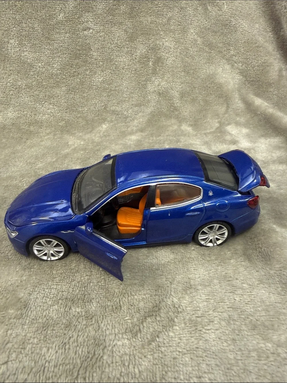 MSZ 1:43 Audi R8 GT Diecast Silver Black  & Maserati Ghibli 4.5